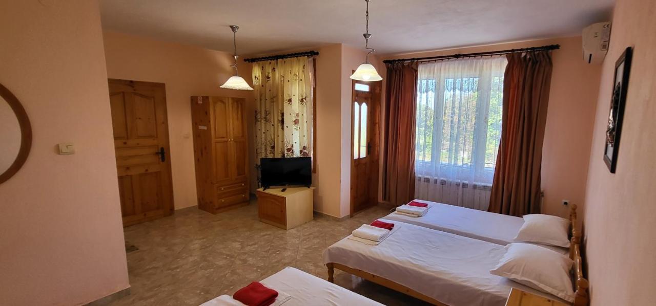 ביאלה Amfora Guest House מראה חיצוני תמונה