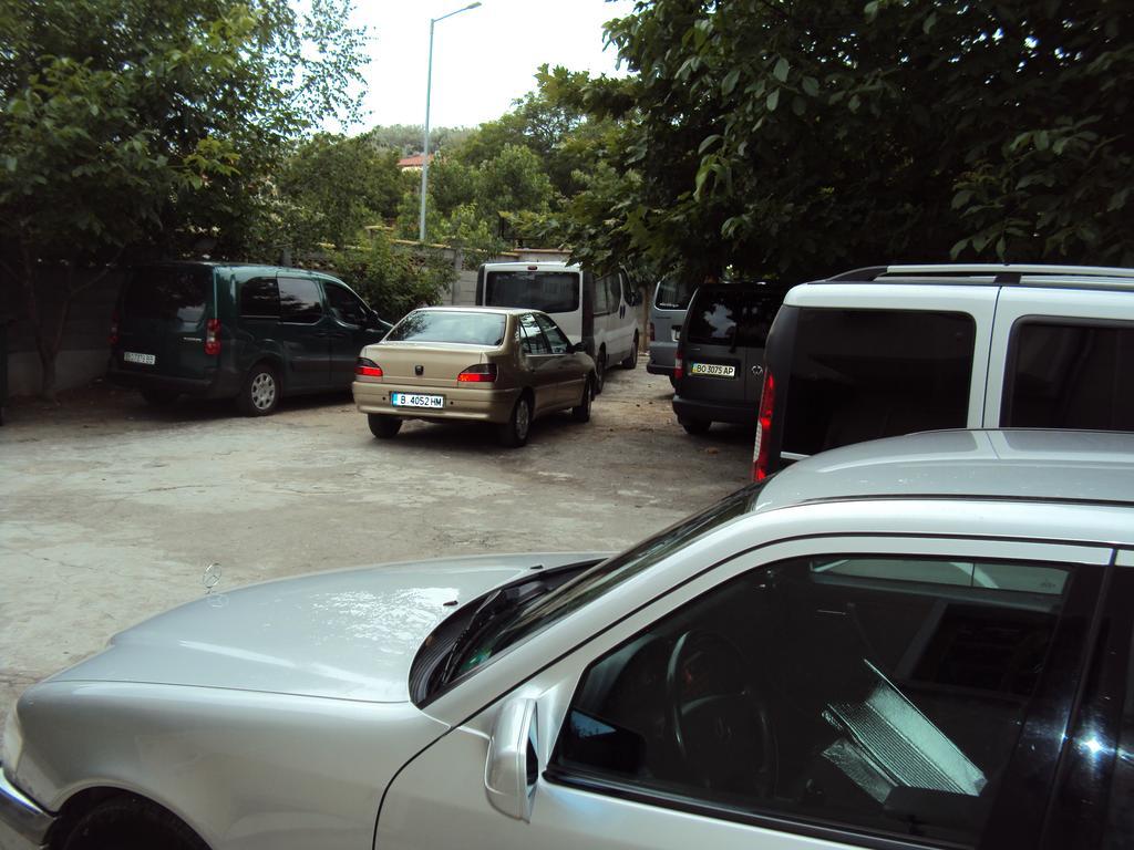 ביאלה Amfora Guest House מראה חיצוני תמונה